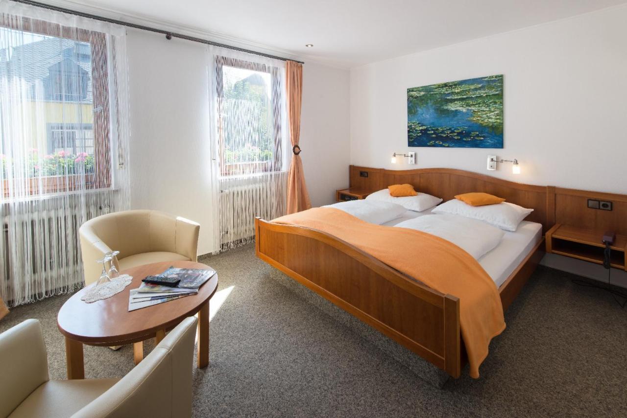 Hotel Weinhaus Weis Leiwen Extérieur photo